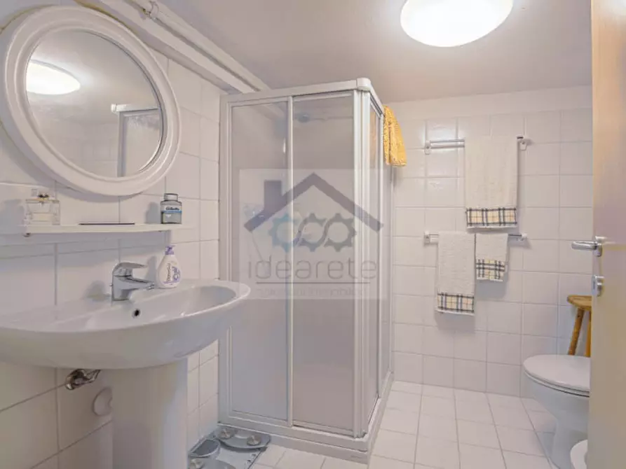 Immagine 72 di Villa in vendita  a San Zeno Di Montagna