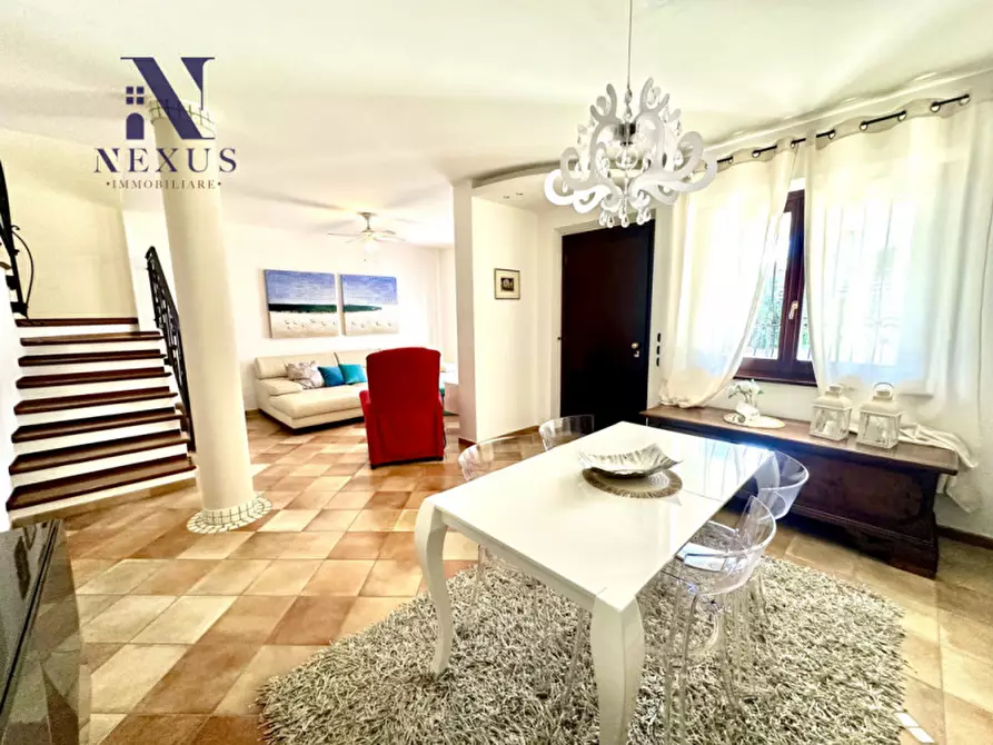 Immagine 4 di Casa bifamiliare in vendita  in Via Giardino, 1 a Terre Roveresche