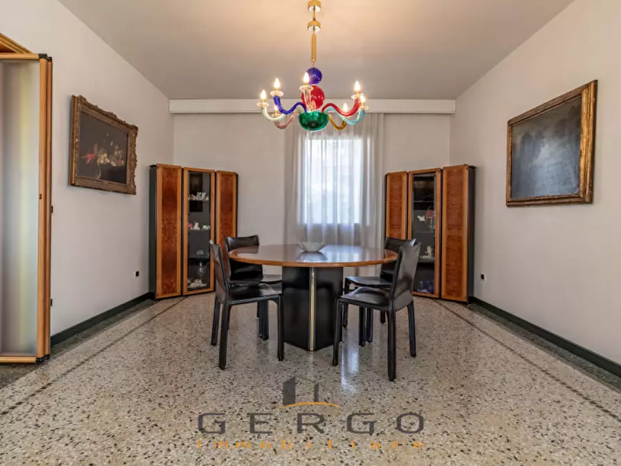 Immagine 10 di Villa in vendita  in Via San Martino a Valdobbiadene