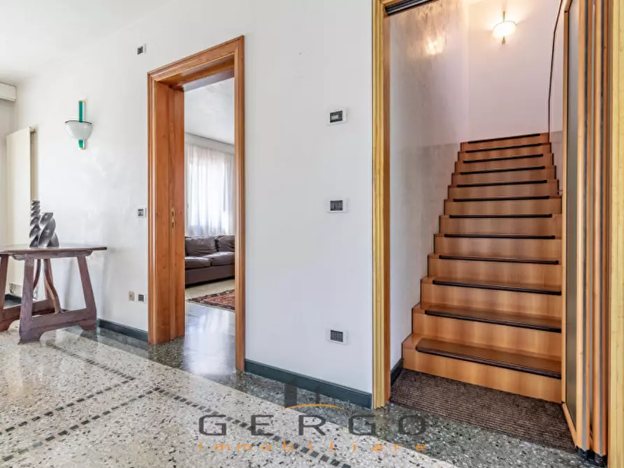 Immagine 10 di Villa in vendita  in Via San Martino a Valdobbiadene