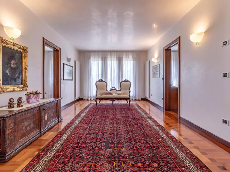 Immagine 11 di Villa in vendita  in Via San Martino a Valdobbiadene