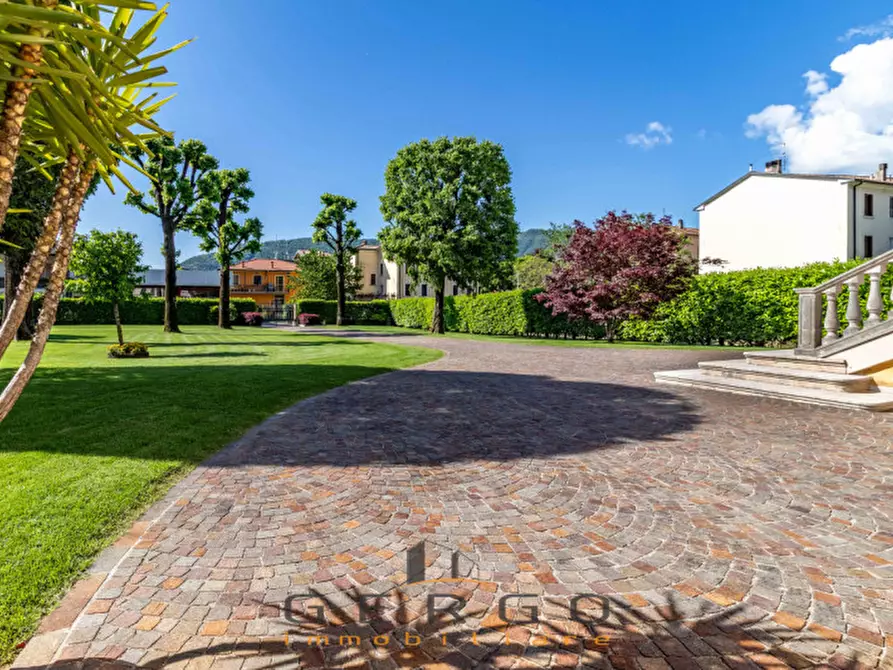 Immagine 25 di Villa in vendita  in Via San Martino a Valdobbiadene