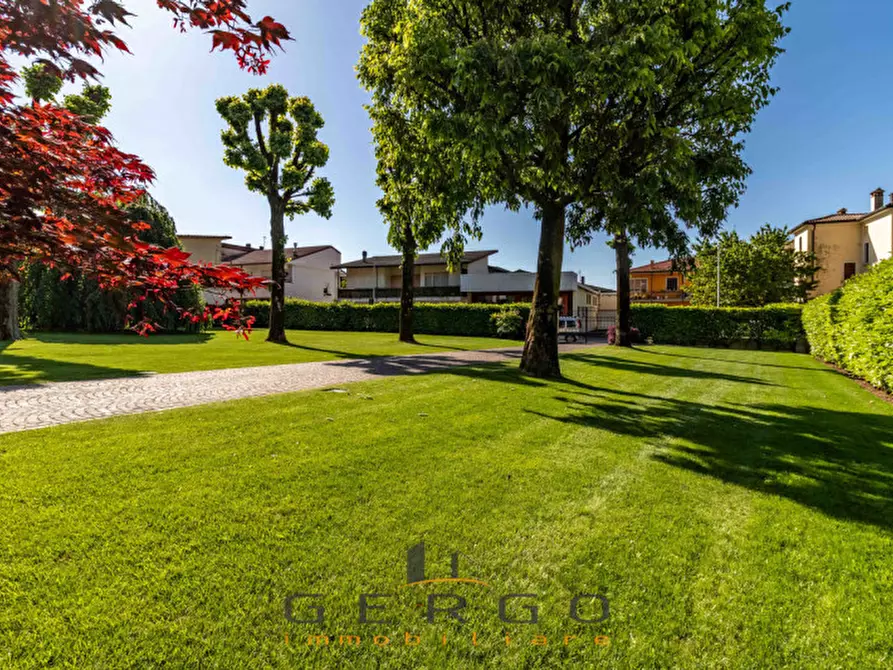 Immagine 26 di Villa in vendita  in Via San Martino a Valdobbiadene