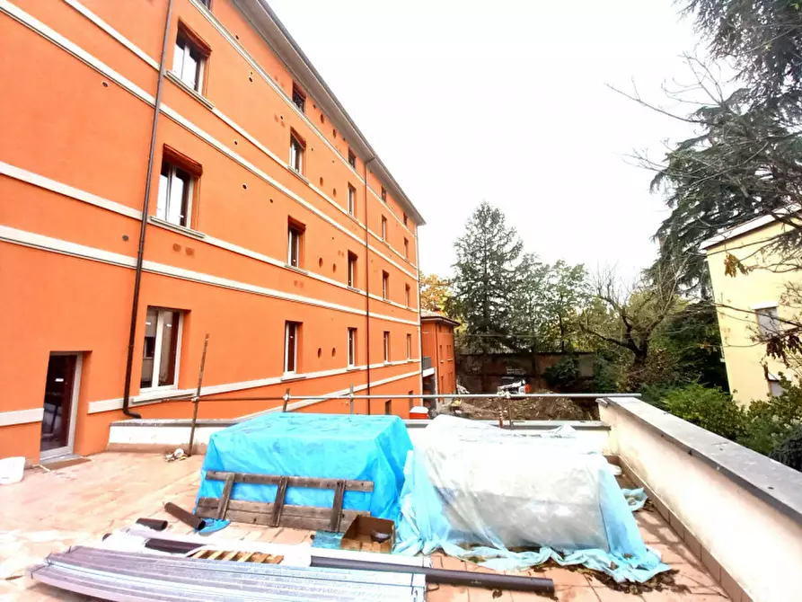 Immagine 2 di Appartamento in vendita  in Via Castiglione a Bologna