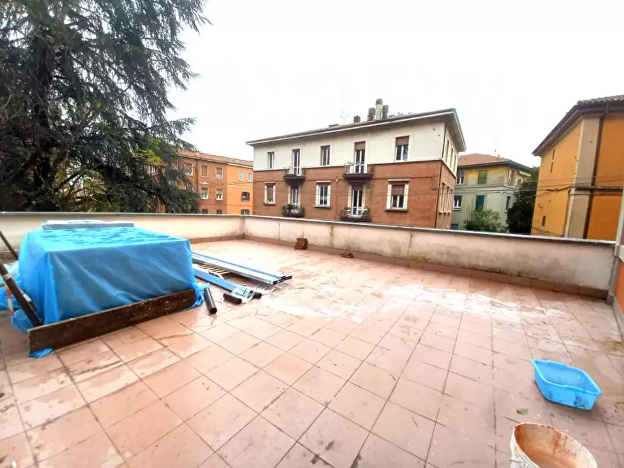 Immagine 3 di Appartamento in vendita  in Via Castiglione a Bologna