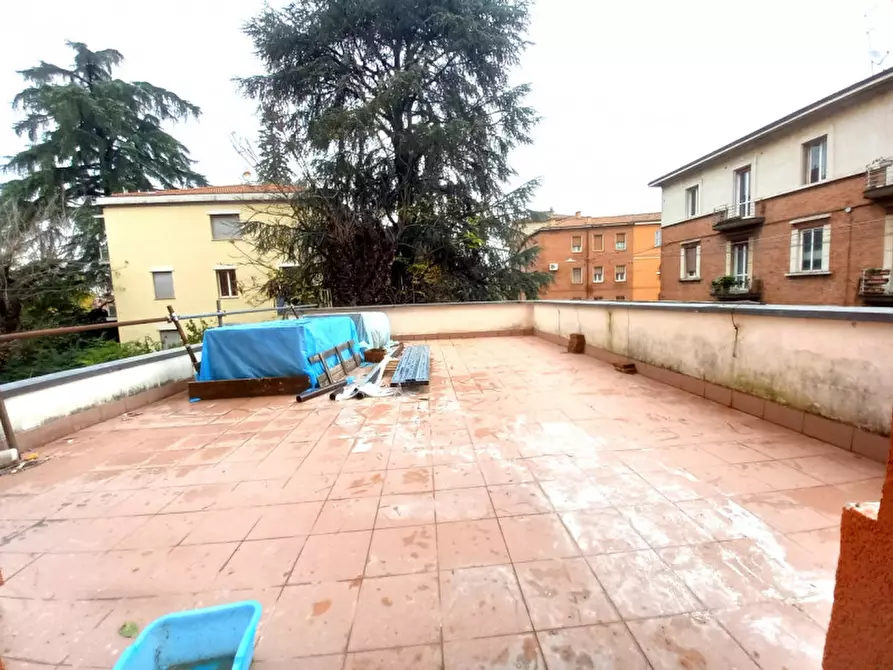 Immagine 4 di Appartamento in vendita  in Via Castiglione a Bologna
