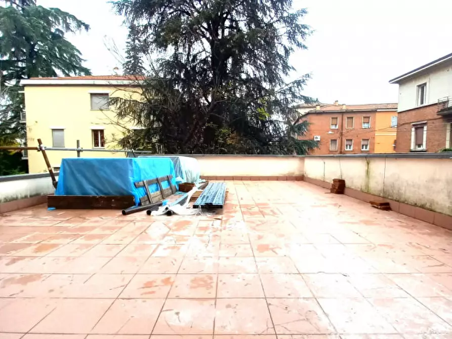 Immagine 5 di Appartamento in vendita  in Via Castiglione a Bologna