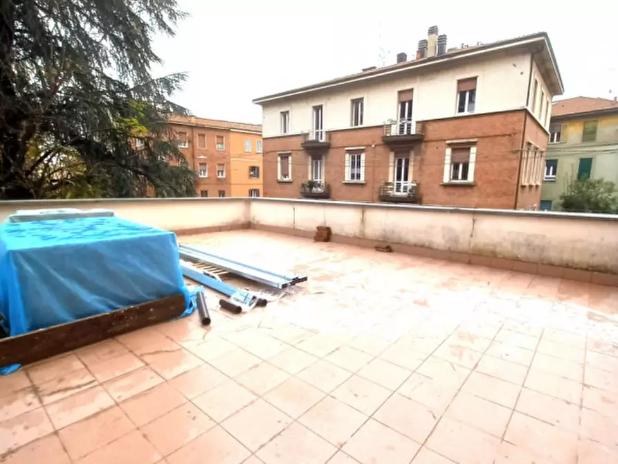 Immagine 6 di Appartamento in vendita  in Via Castiglione a Bologna