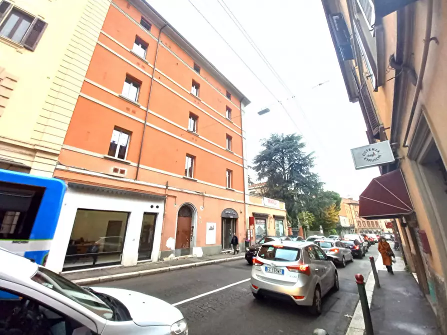 Immagine 7 di Appartamento in vendita  in Via Castiglione a Bologna