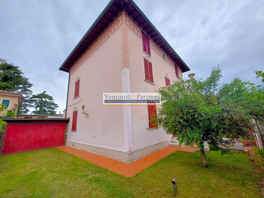 Immagine 3 di Villa in vendita  in via volturno a Brescia