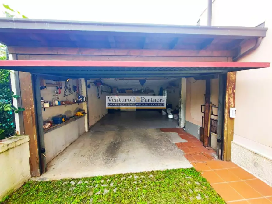 Immagine 5 di Villa in vendita  in via volturno a Brescia
