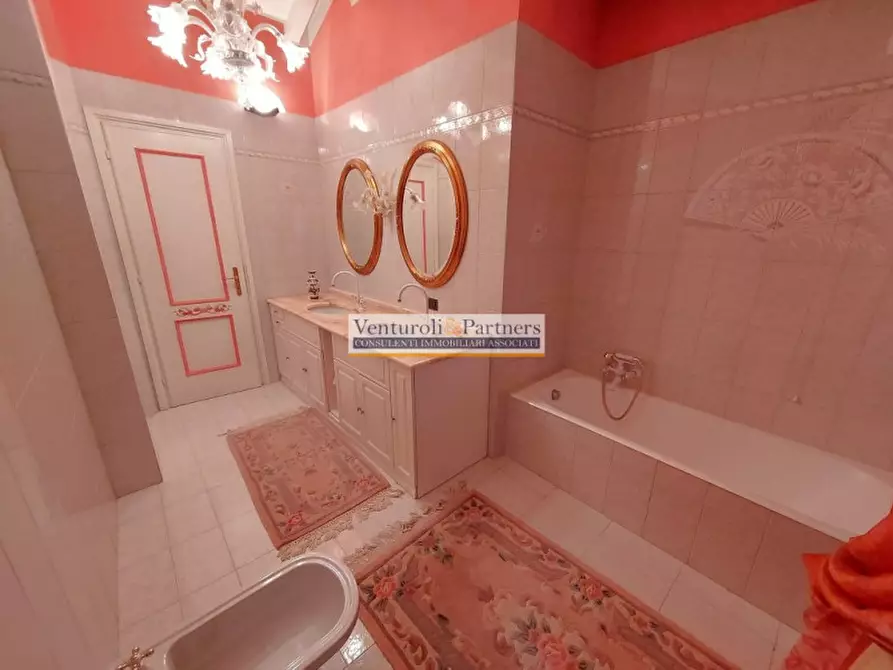 Immagine 28 di Villa in vendita  in via volturno a Brescia