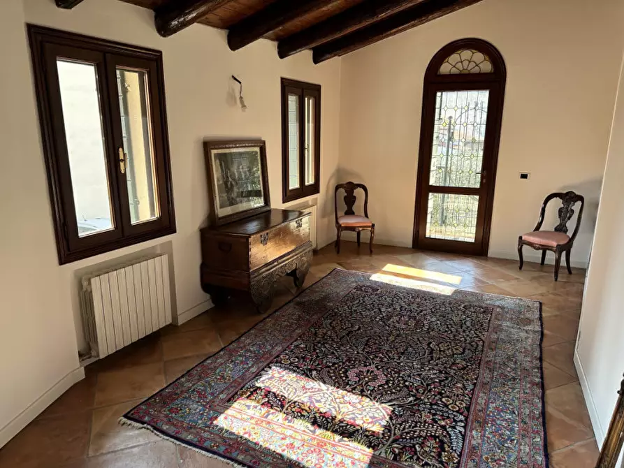 Immagine 14 di Palazzo in vendita  in via C. Battisti a Padova