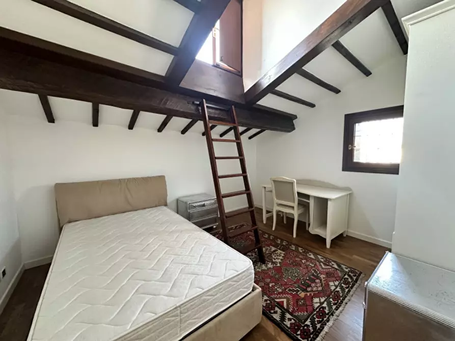 Immagine 17 di Palazzo in vendita  in via C. Battisti a Padova