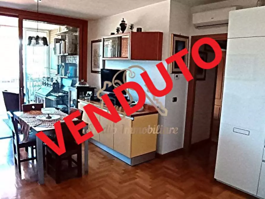 Immagine 1 di Appartamento in vendita  in Via Riva Ligure, 45 a Roma