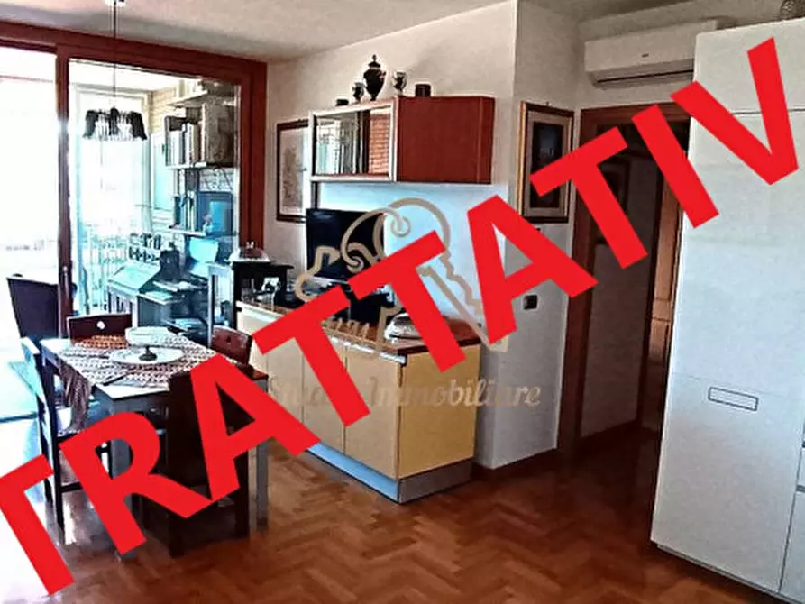 Immagine 1 di Appartamento in vendita  in Via Riva Ligure, 45 a Roma