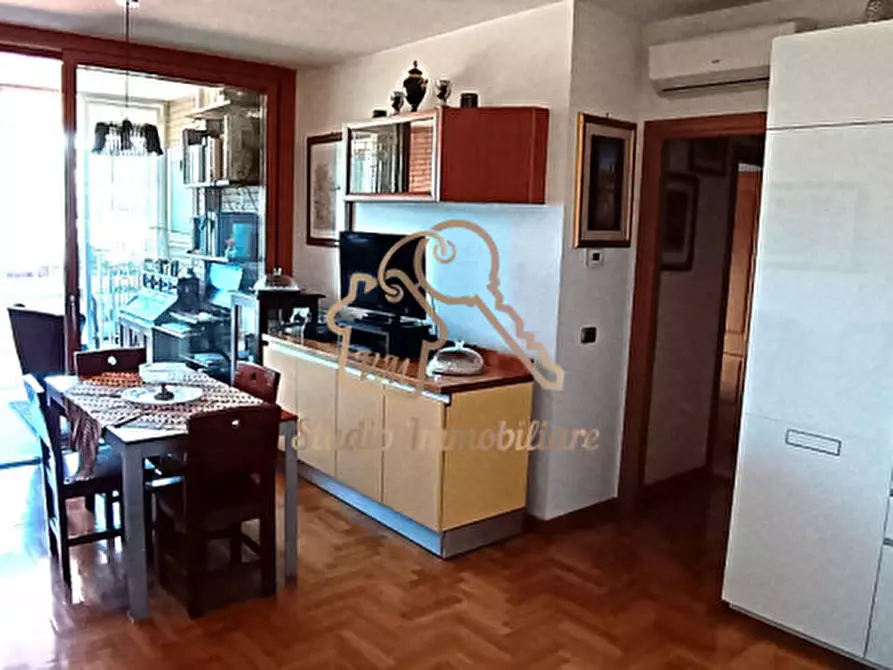 Immagine 2 di Appartamento in vendita  in Via Riva Ligure, 45 a Roma