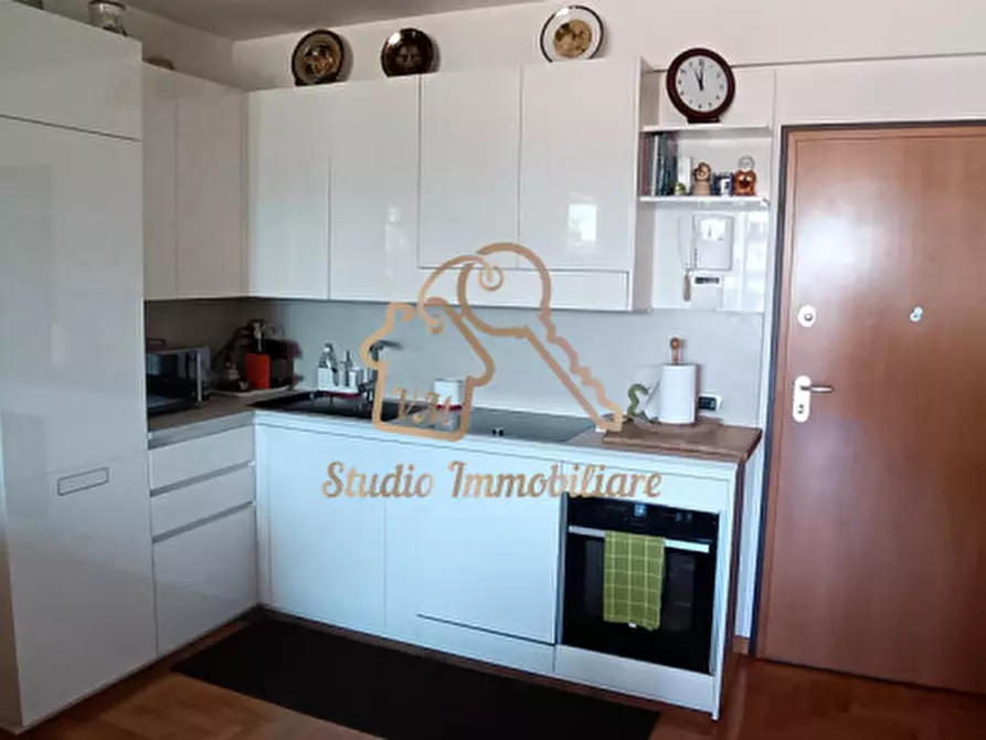 Immagine 4 di Appartamento in vendita  in Via Riva Ligure, 45 a Roma