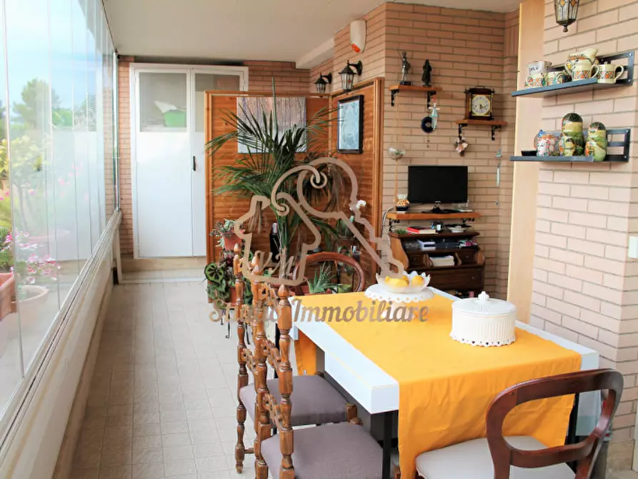 Immagine 10 di Appartamento in vendita  in Via Riva Ligure, 45 a Roma