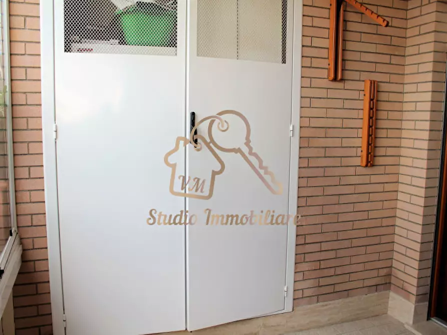 Immagine 12 di Appartamento in vendita  in Via Riva Ligure, 45 a Roma