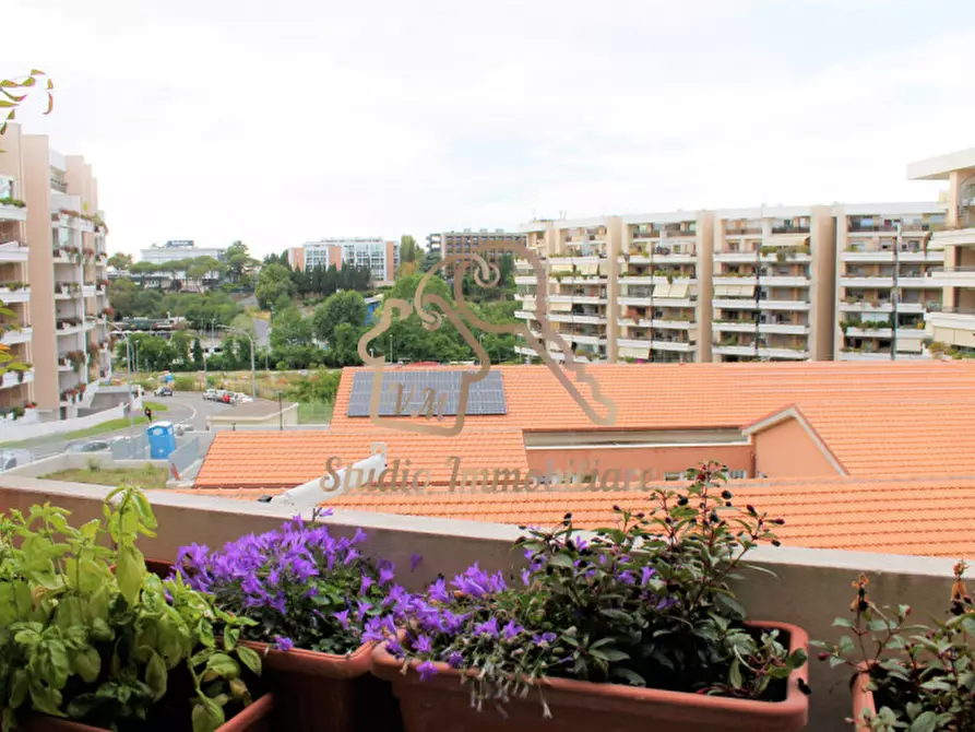 Immagine 15 di Appartamento in vendita  in Via Riva Ligure, 45 a Roma