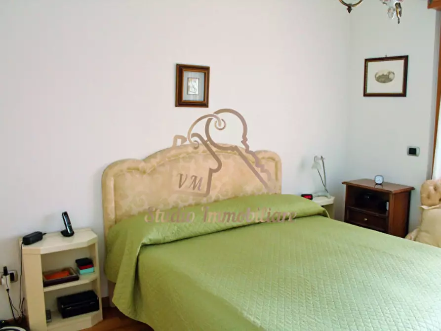 Immagine 18 di Appartamento in vendita  in Via Riva Ligure, 45 a Roma