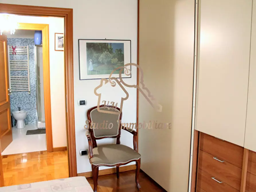 Immagine 25 di Appartamento in vendita  in Via Riva Ligure, 45 a Roma