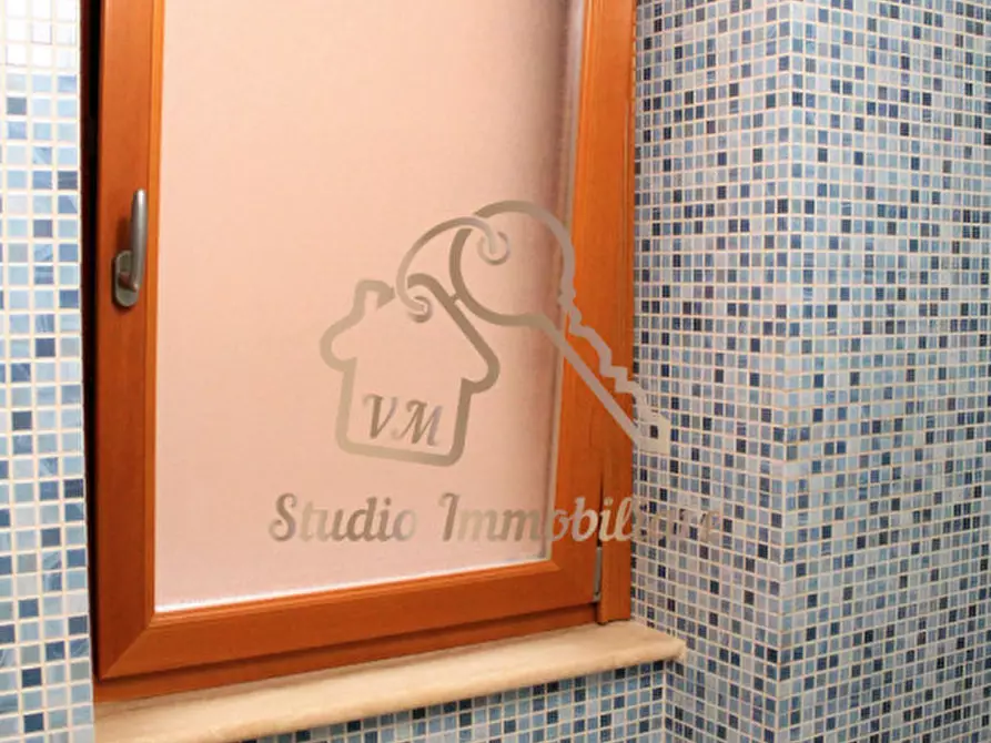 Immagine 27 di Appartamento in vendita  in Via Riva Ligure, 45 a Roma