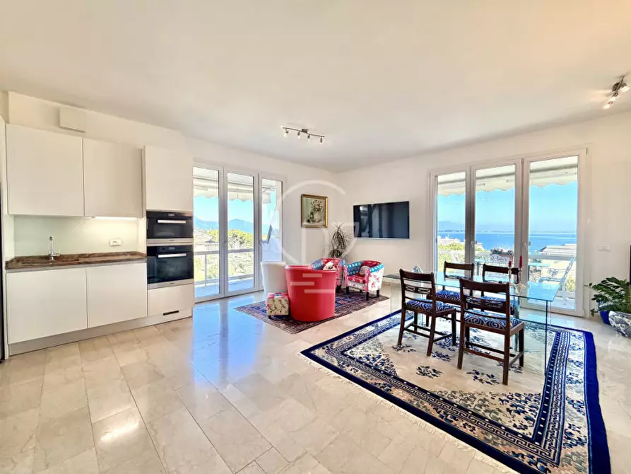 Immagine 9 di Appartamento in vendita  in Via lungolago cesare battisti a Desenzano Del Garda