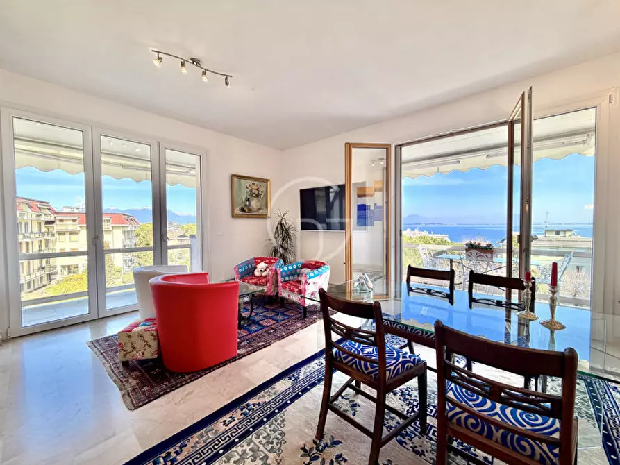 Immagine 12 di Appartamento in vendita  in Via lungolago cesare battisti a Desenzano Del Garda