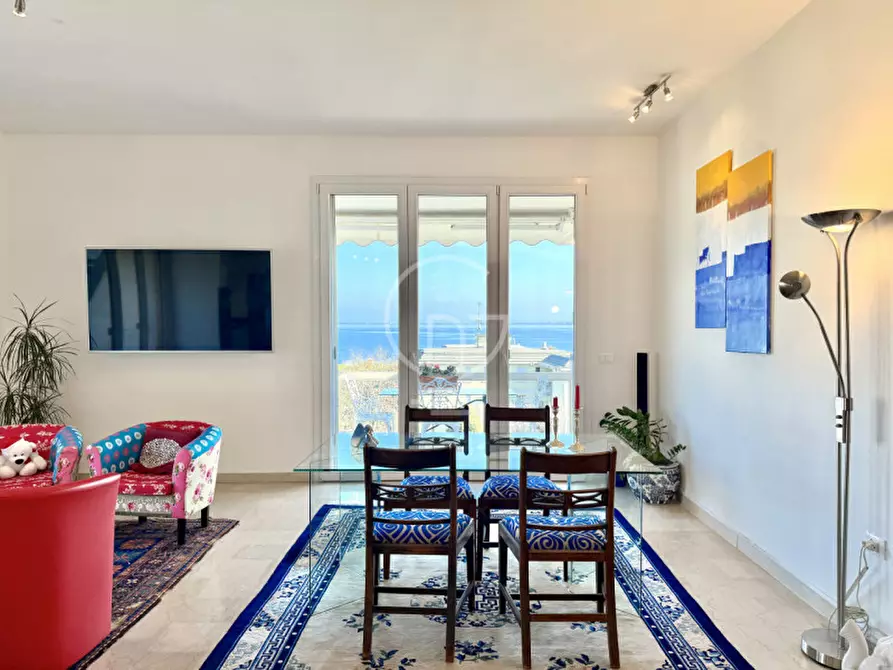 Immagine 13 di Appartamento in vendita  in Via lungolago cesare battisti a Desenzano Del Garda