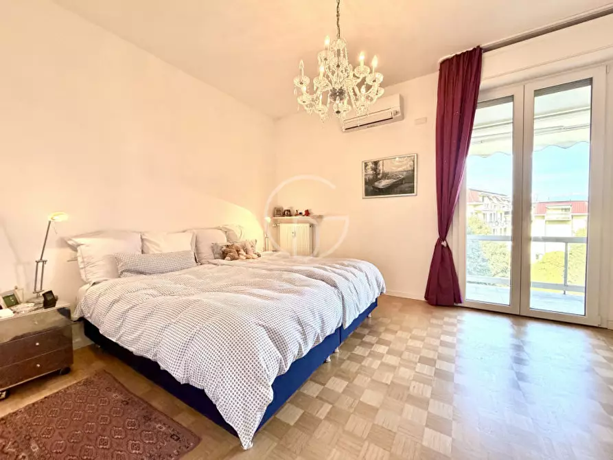 Immagine 21 di Appartamento in vendita  in Via lungolago cesare battisti a Desenzano Del Garda