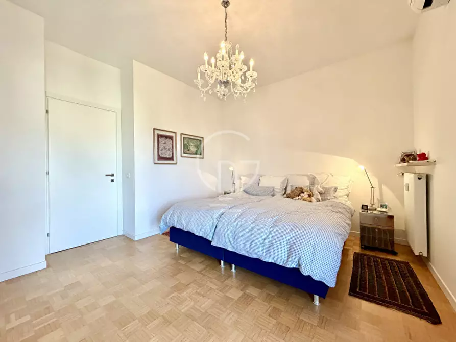 Immagine 23 di Appartamento in vendita  in Via lungolago cesare battisti a Desenzano Del Garda