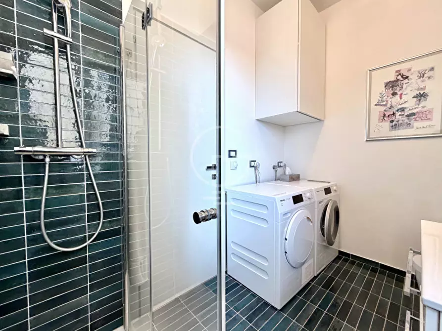 Immagine 25 di Appartamento in vendita  in Via lungolago cesare battisti a Desenzano Del Garda