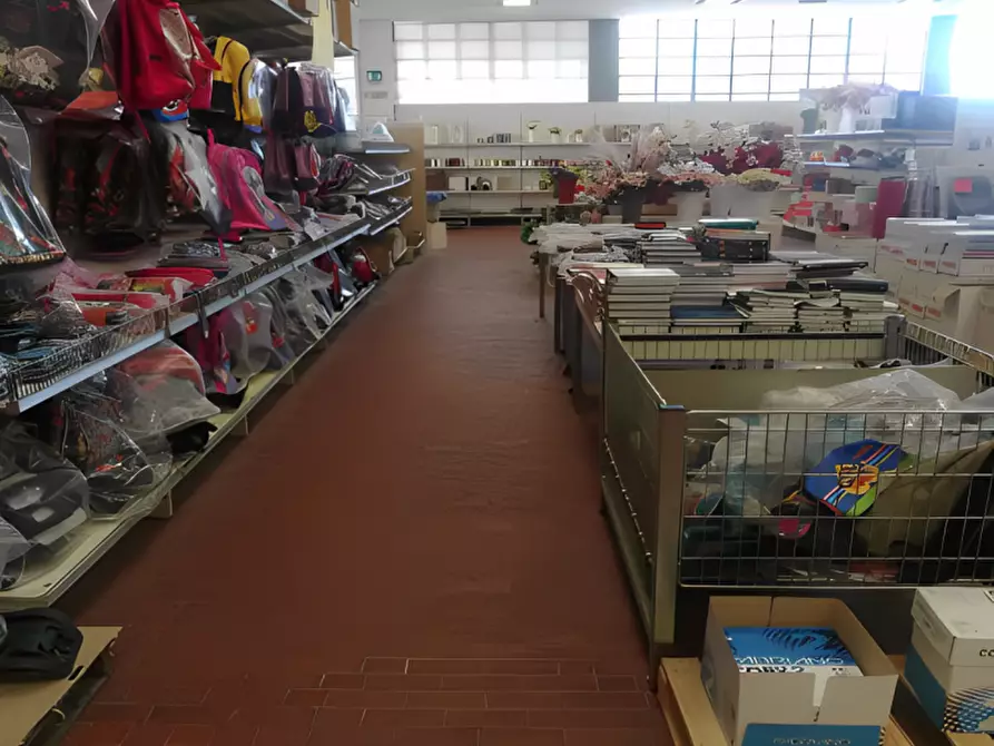 Immagine 2 di Magazzino in vendita  in Via Ferdinando Meneghezzi 2 a Crema