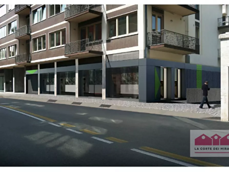 Immagine 16 di Posto auto in vendita  in Via Napoli a Vicenza