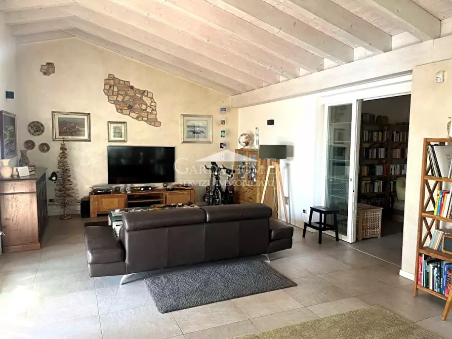 Immagine 3 di Villa in vendita  in Località Monte Maino a Desenzano Del Garda