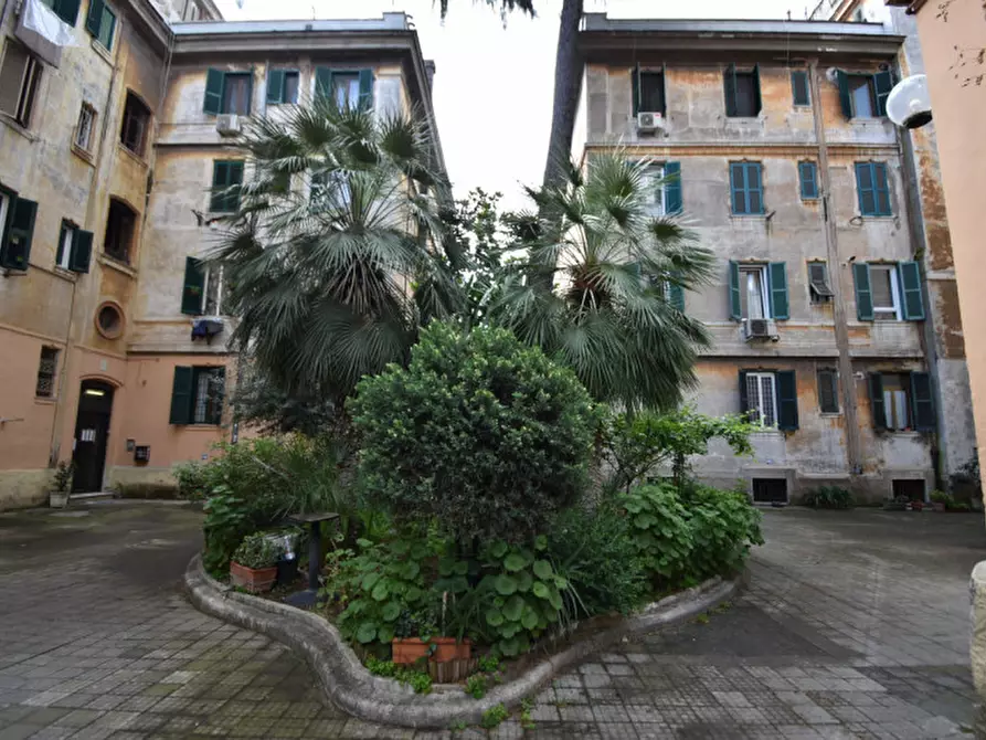 Immagine 5 di Appartamento in vendita  in Via Galileo Ferraris a Roma