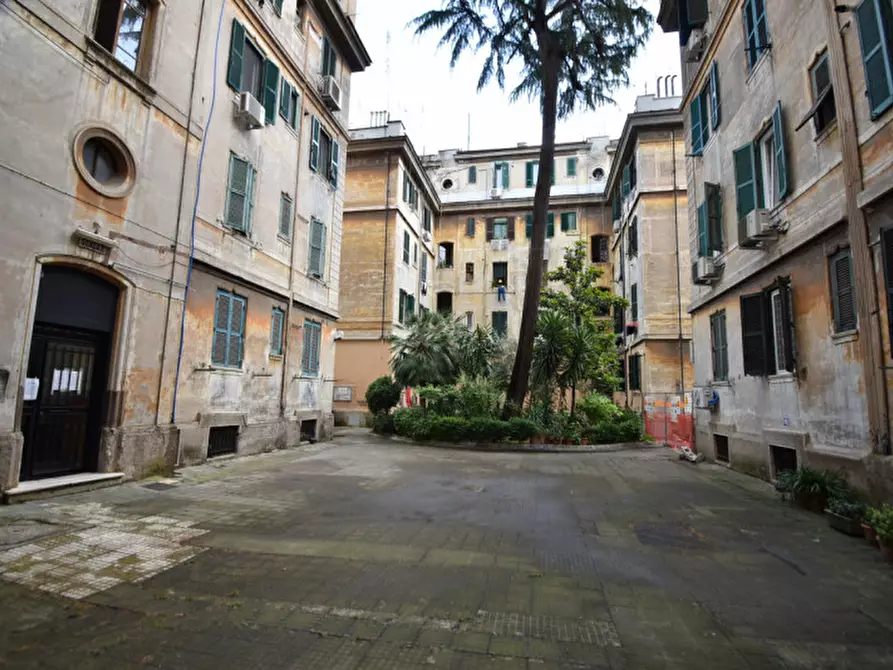 Immagine 8 di Appartamento in vendita  in Via Galileo Ferraris a Roma