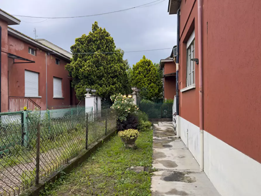 Immagine 92 di Villa in vendita  in Via Gramsci 7 a Cornate D'adda