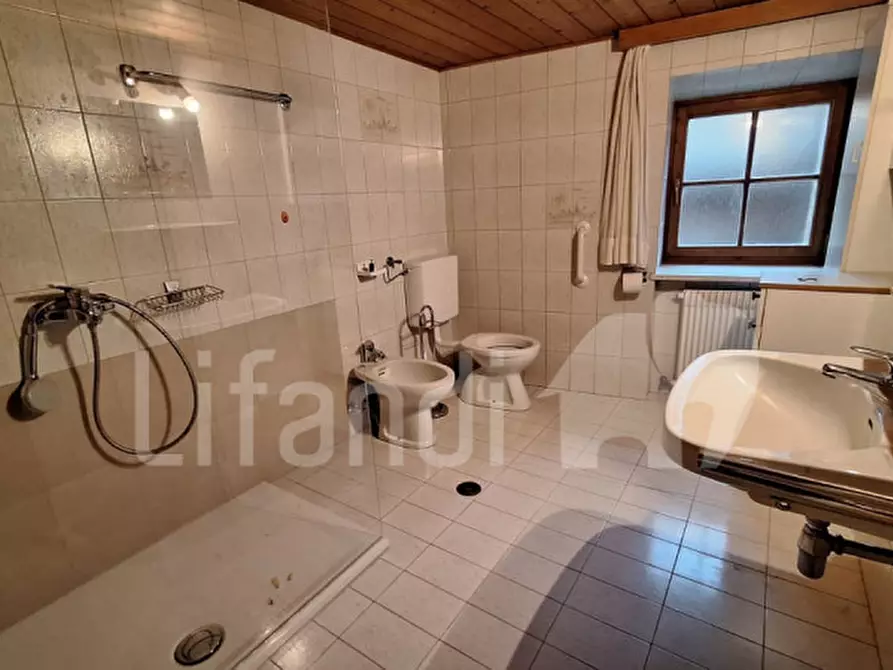 Immagine 6 di Appartamento in vendita  a Montagna .Montan.