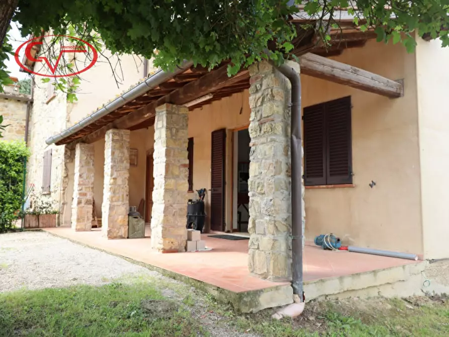 Immagine 1 di Villetta a schiera in vendita  in Pergine Valdarno a Laterina Pergine Valdarno