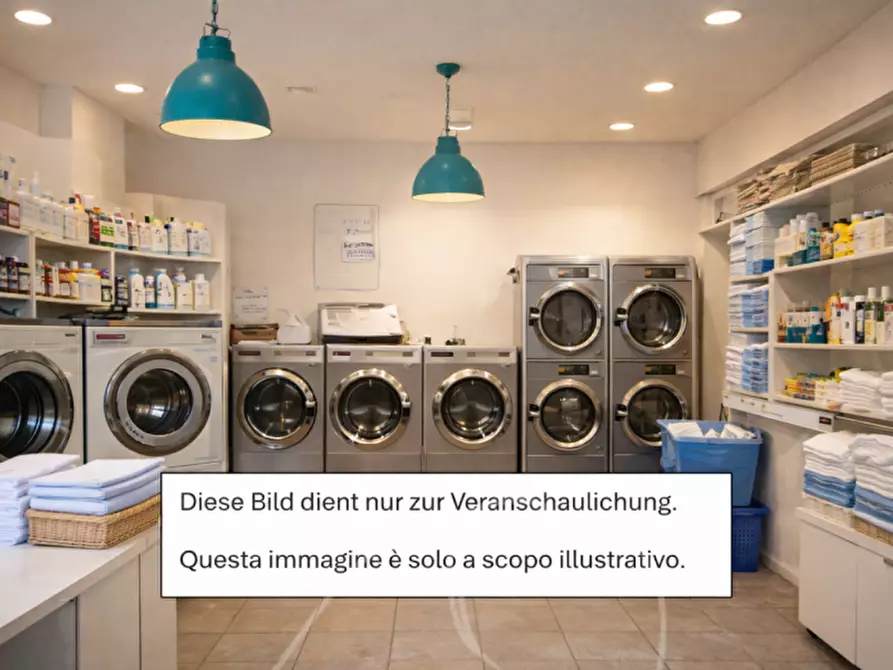 Immagine 2 di Attività commerciale in vendita  a Bolzano