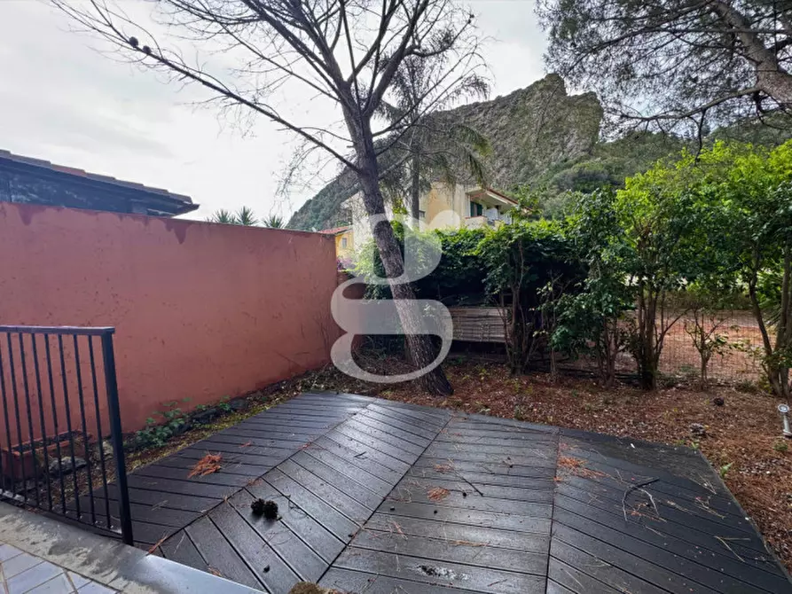 Immagine 3 di Appartamento in vendita  in VIA NETTUNO a Milazzo