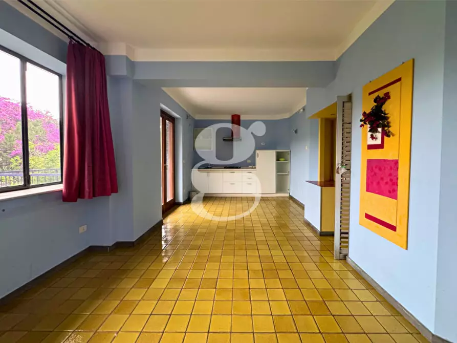 Immagine 2 di Appartamento in vendita  in VIA NETTUNO a Milazzo