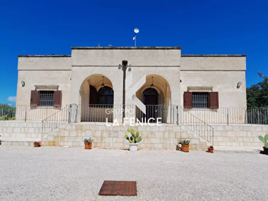 Immagine 27 di Villa in vendita  in c.da Ficazza 27 a Locorotondo