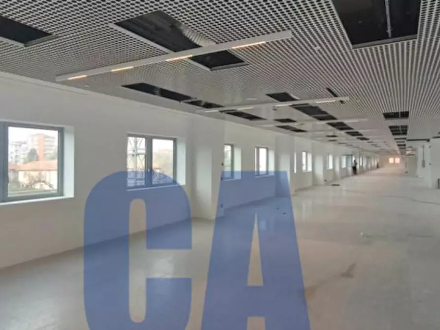 Immagine 1 di Ufficio in affitto  in VIALE PIERO E ALBERTO PIRELLI a Milano