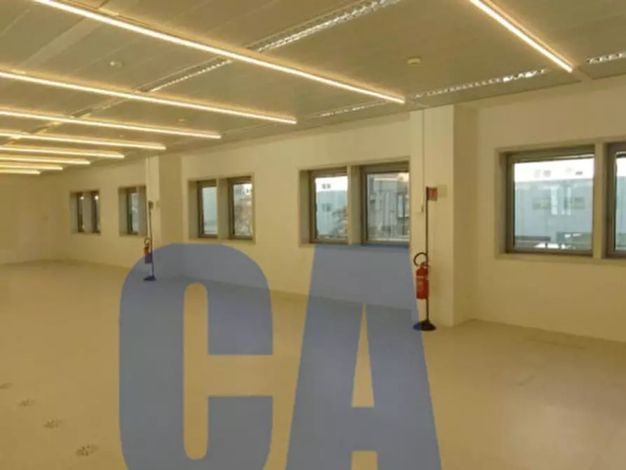 Immagine 9 di Ufficio in affitto  in VIALE PIERO E ALBERTO PIRELLI a Milano