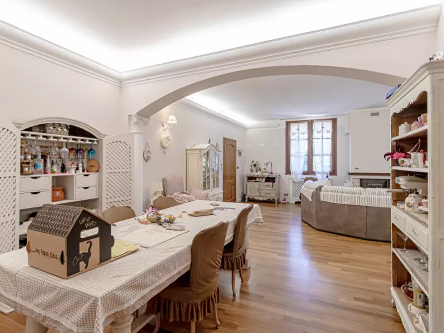 Immagine 6 di Casa bifamiliare in vendita  in via toscana a Bologna