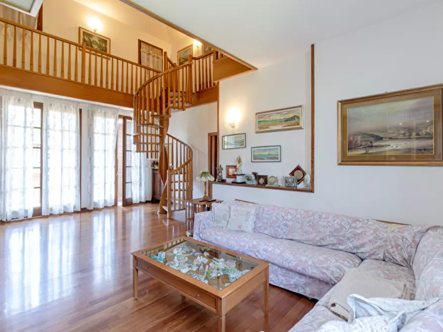 Immagine 28 di Casa bifamiliare in vendita  in via toscana a Bologna